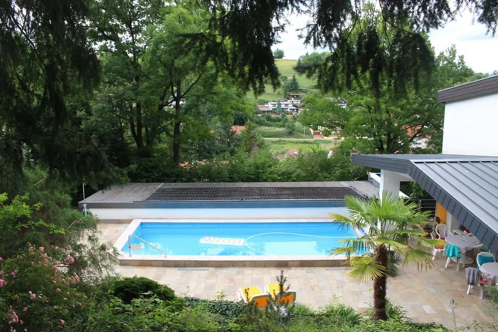 Haus Am Wald Hotel Eltmann 2*,