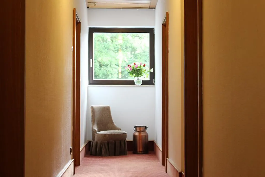 Haus Am Wald Hotel Eltmann 2*,